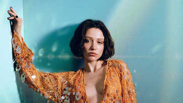 Zeynep Bastık’tan 2026 Model Şarkı: ”Zor”