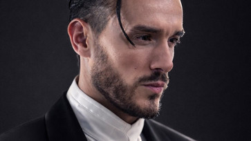 Cem Adrian Yorumuyla “İstanbul’da Sonbahar”