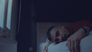 Gökhan Türkmen’den Yeni Tekli: “Yalan”