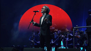 Dillerden Düşmeyen Şarkılar “Senfonik Live”da