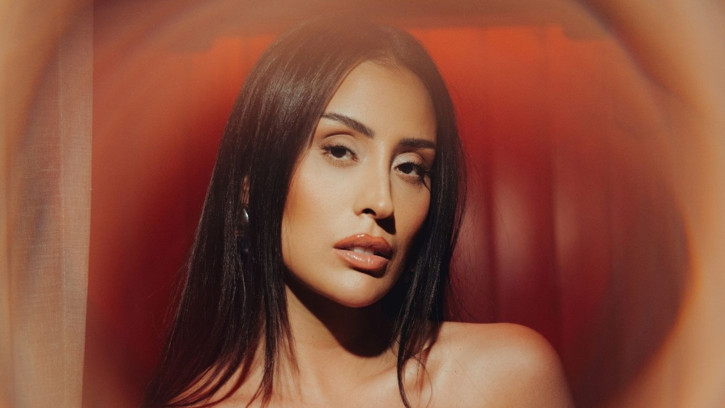 Hande Ünsal’dan Yeni Klip: “Halim”